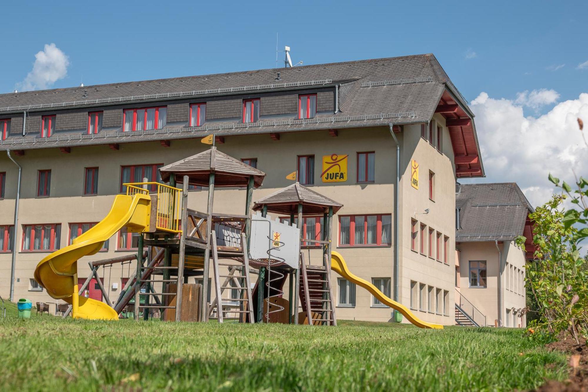 Jufa Hotel St Michael Im Lungau Санкт-Михель  Экстерьер фото